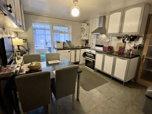 Kitchen/Diner- click for photo gallery